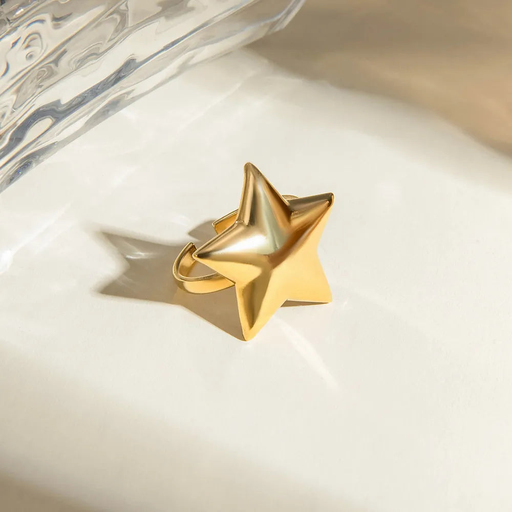 Bold Star-Shaped Ring, A Statement Piece for the Fashion-Forward