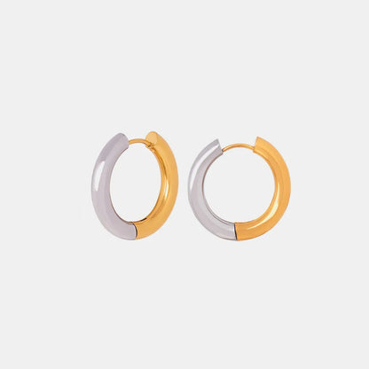 Sleek Gold-Tone Hoop Earrings, A Timeless Accessory for Everyday Sophistication